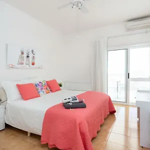 https://frontline-beach-apartment.in-canary-islands.com