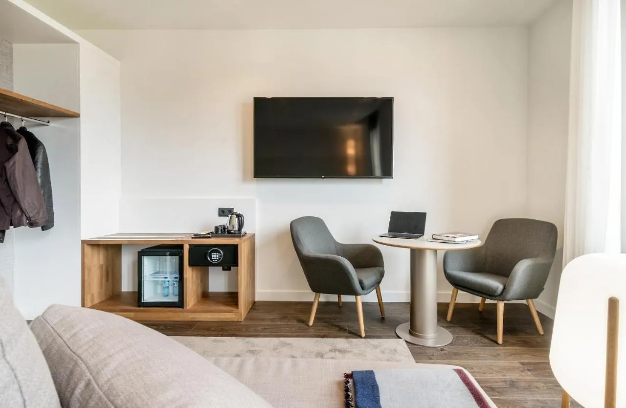 ***  Peninsular Hotel Girona Spain