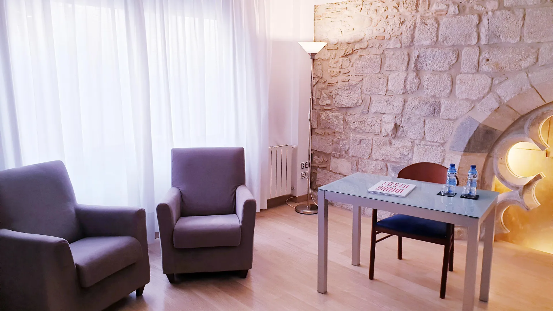 ***  Peninsular Hotel Girona Spain