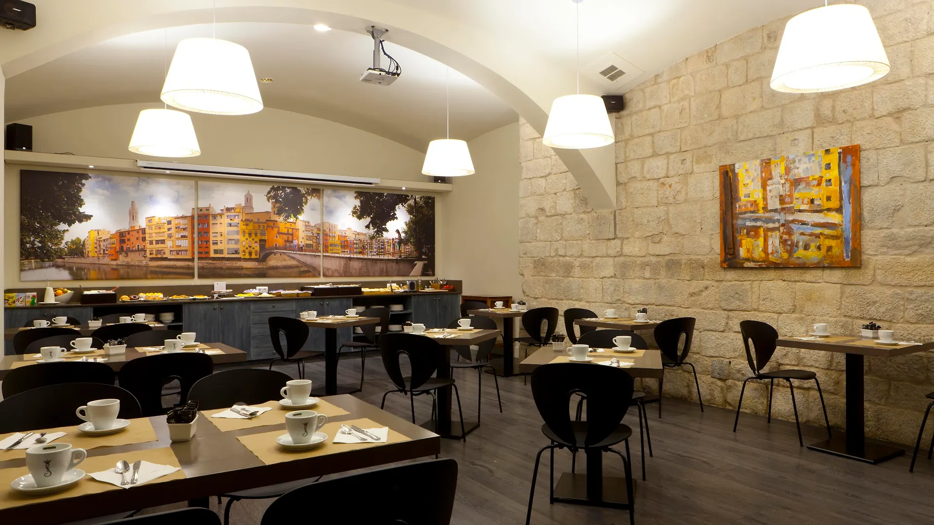 ***  Peninsular Hotel Girona Spain