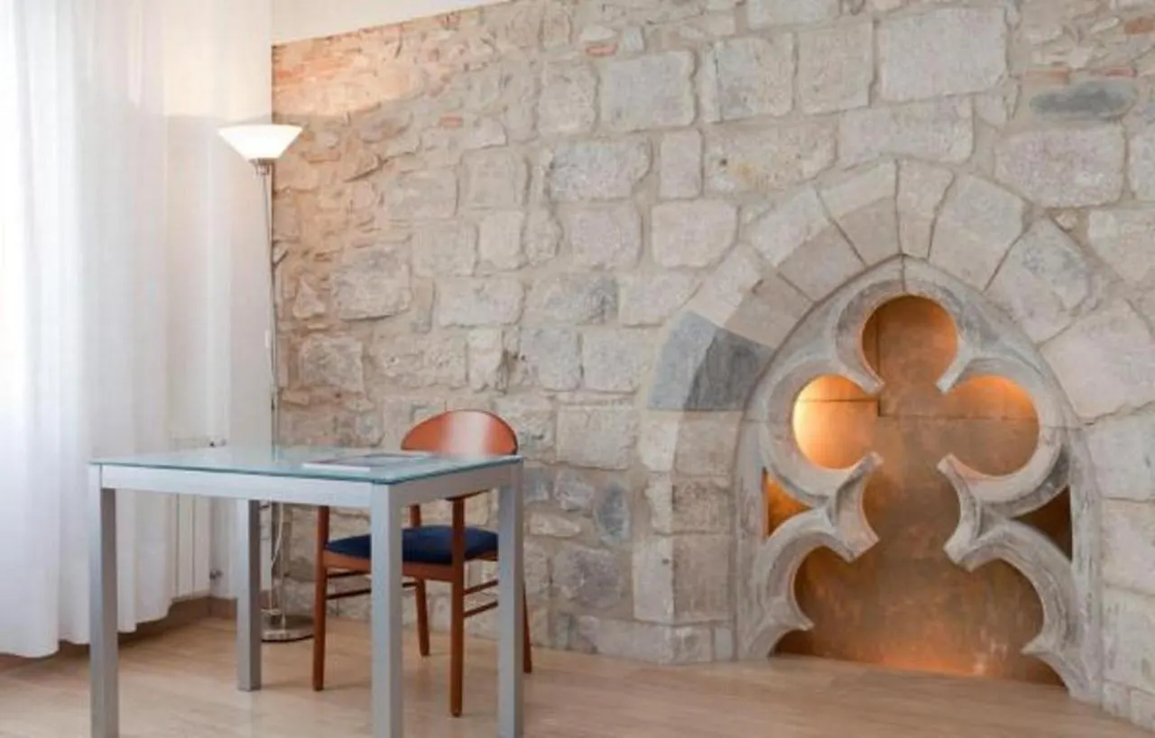 ***  Peninsular Hotel Girona Spain